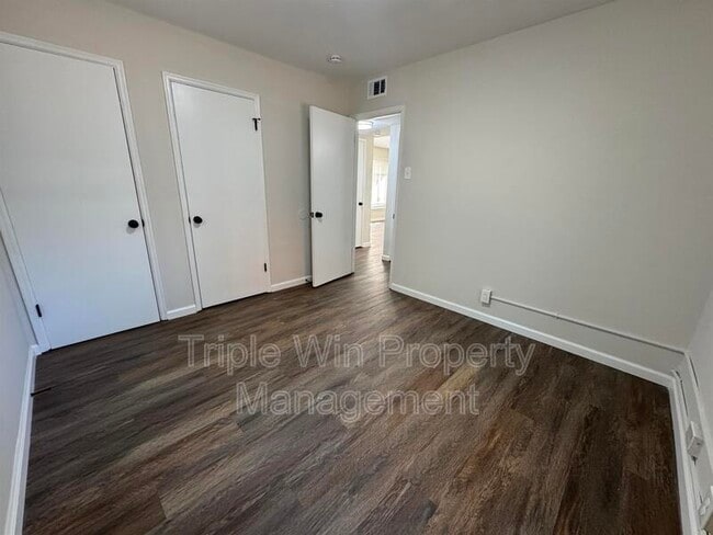 Building Photo - 295 Brackleigh Ln