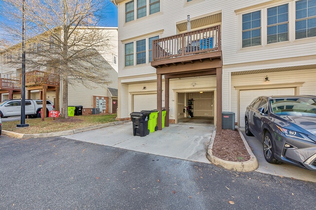 Building Photo - 116 Zenith Loop