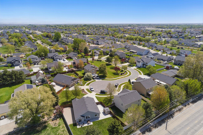 Building Photo - 984 N Star Bright Ln