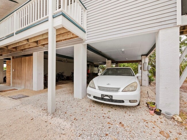 Building Photo - 109 Shore Rd