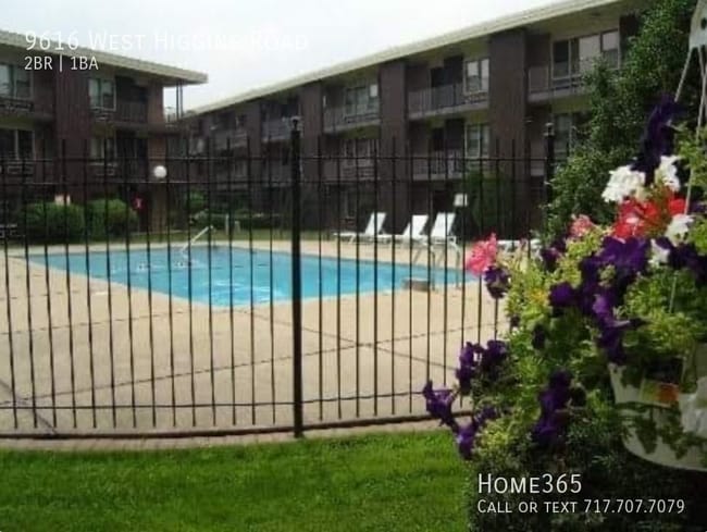 Building Photo - PRIME LOCATION: 2 Bedroom, 1 Bathroom!