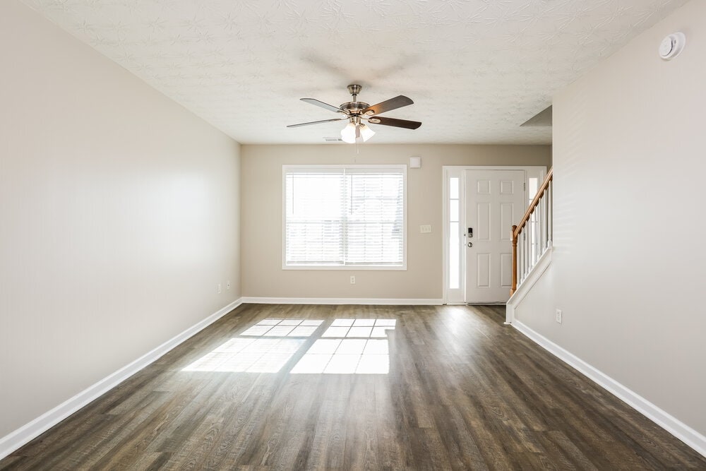 Building Photo - 160 Alton Cir