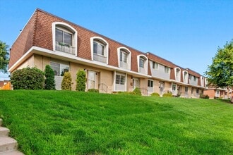 Building Photo - 651 S Xenon Ct