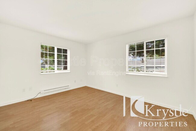 Building Photo - 285 Lighthouse Dr