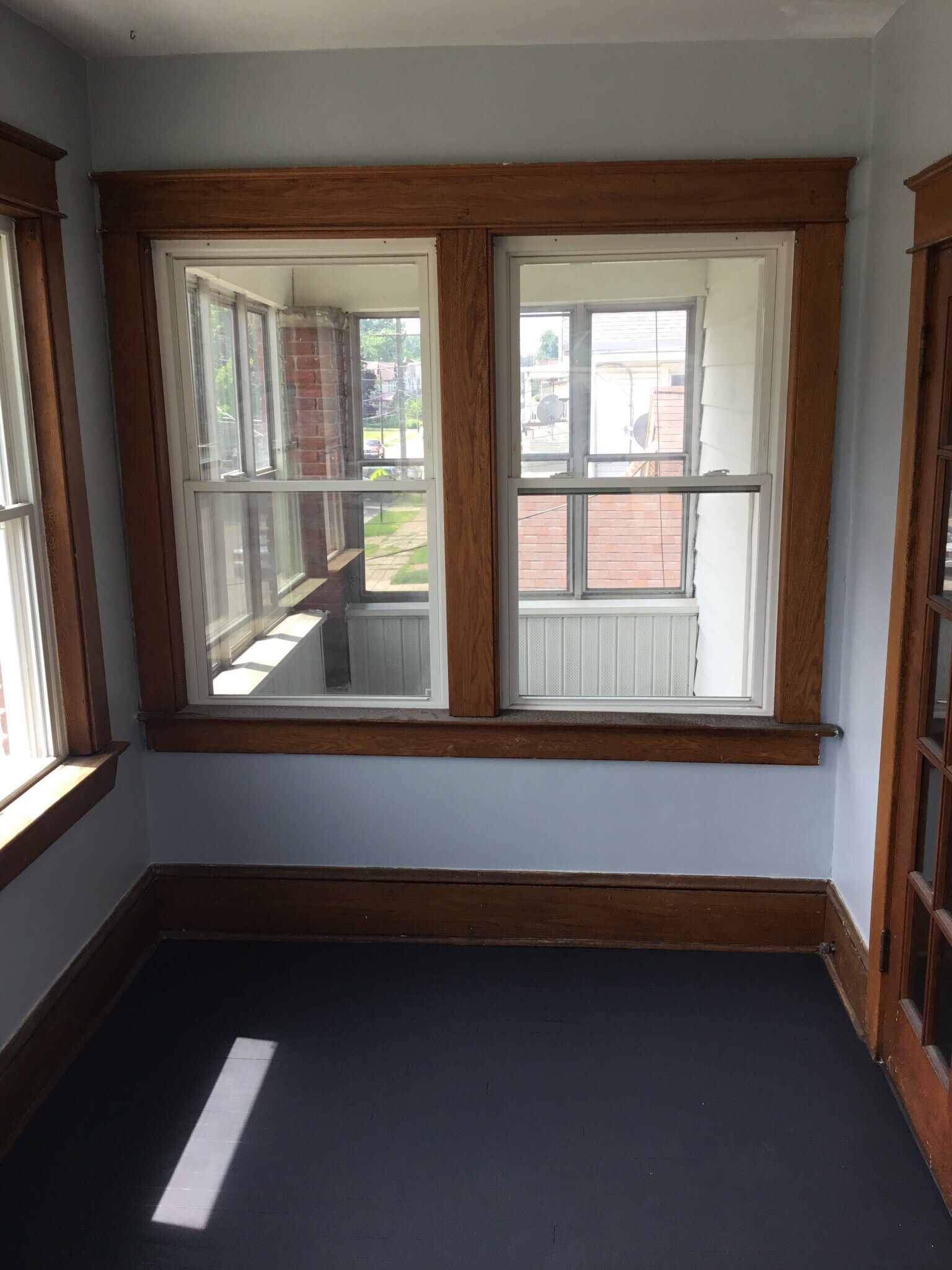 Building Photo - 918 W 32nd St