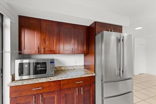 Building Photo - 181 Wimbledon Lakes Dr