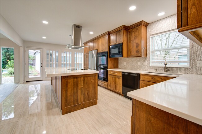 Building Photo - 10322 Lynbrook Hollow St