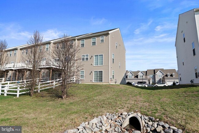 Building Photo - 1310 Carrick Ct