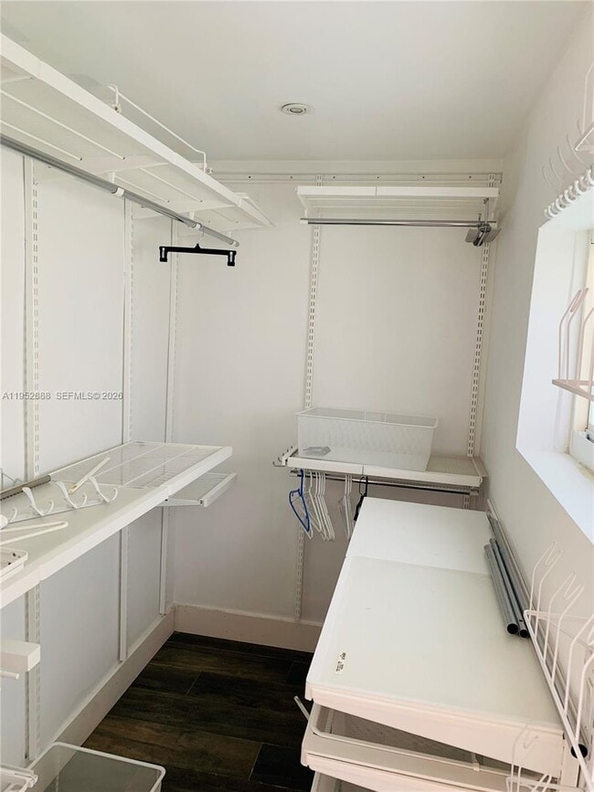 Building Photo - 4218 Braganza Ave