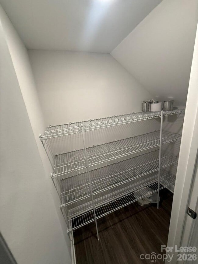 Building Photo - 5593 Stafford Rd