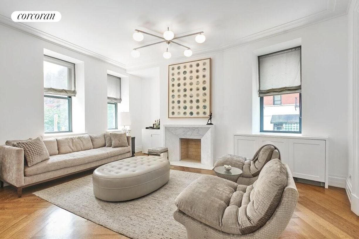 Building Photo - 235 W 75th St