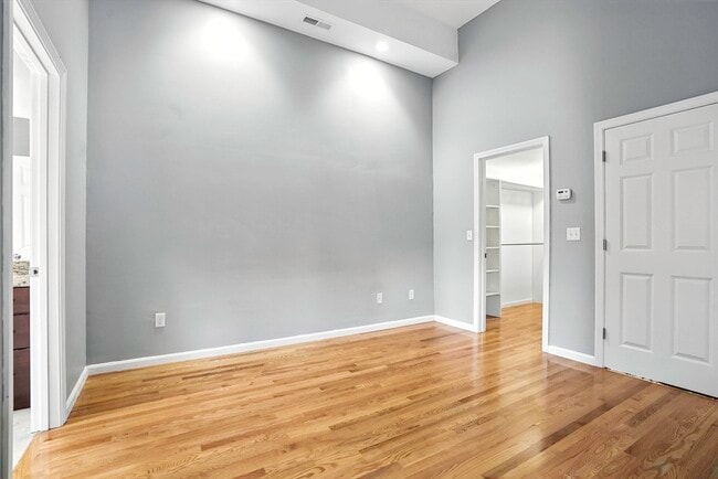Building Photo - 411 America Blvd