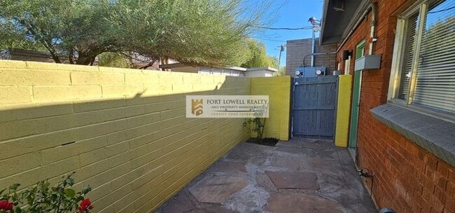 Building Photo - Charming 1 Bed/1 Bath – Near U of A & Down...