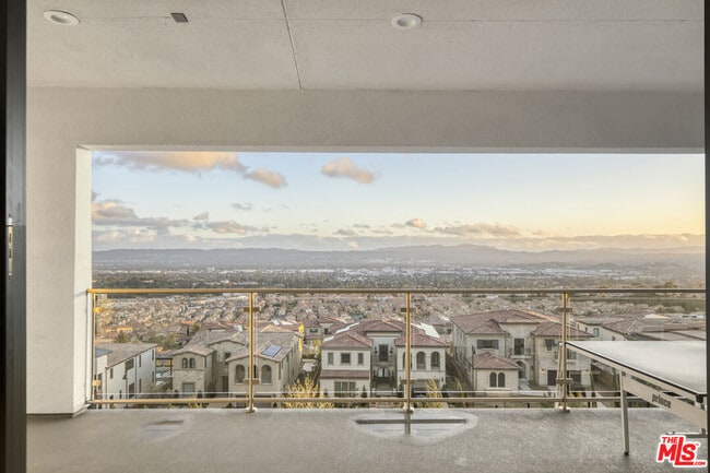 Building Photo - 20248 Willoughby Ln