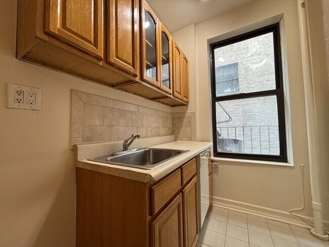 Floorplan - 3135 Broadway