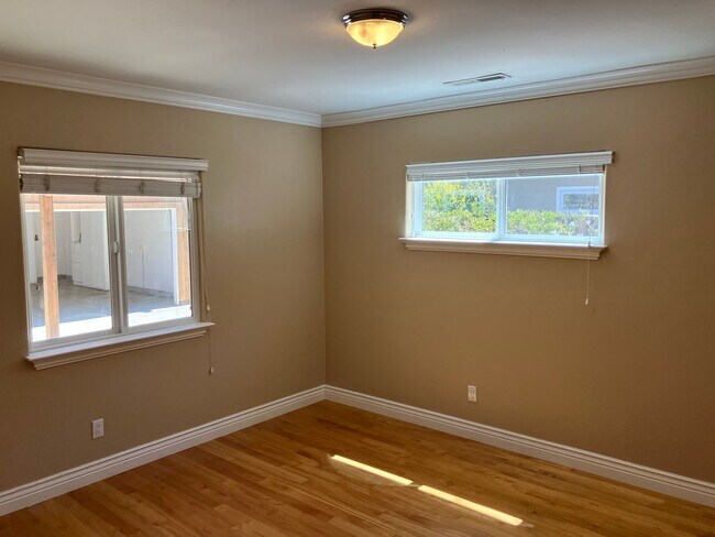 Building Photo - Charming Willow Glen Retreat – 3BR/2BA Jus...