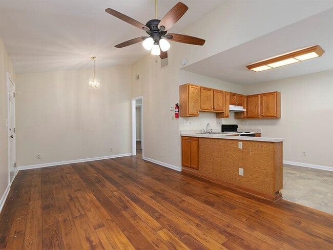 Building Photo - 2166 Hanfred Ct