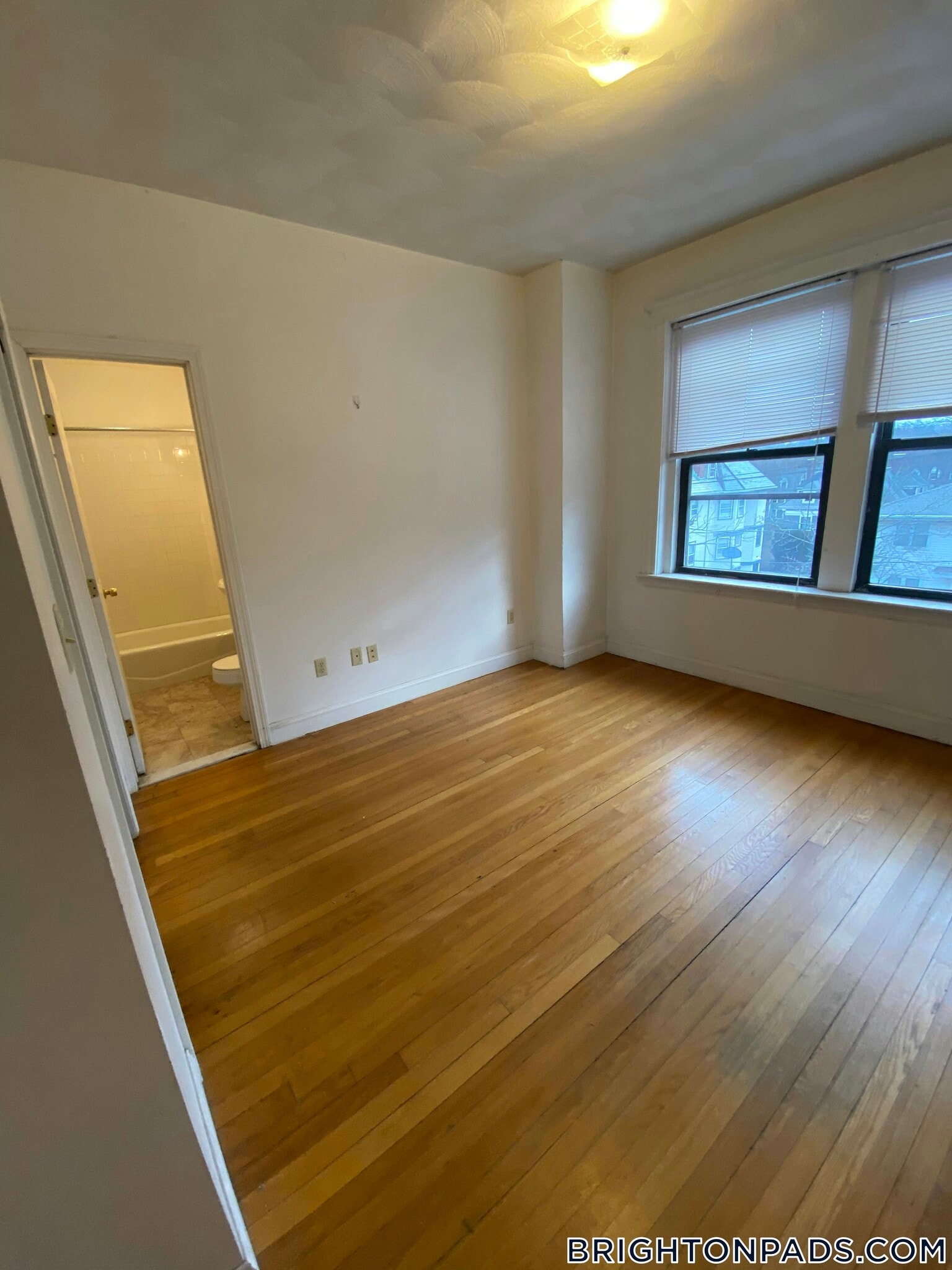 Building Photo - 17 Cummings Rd