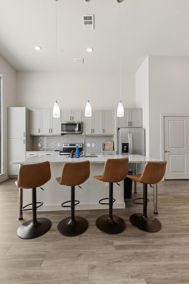 Building Photo - 5820 1/2 Cameron Rd