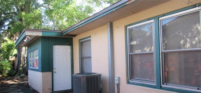 Building Photo - 2568 39th Ave N