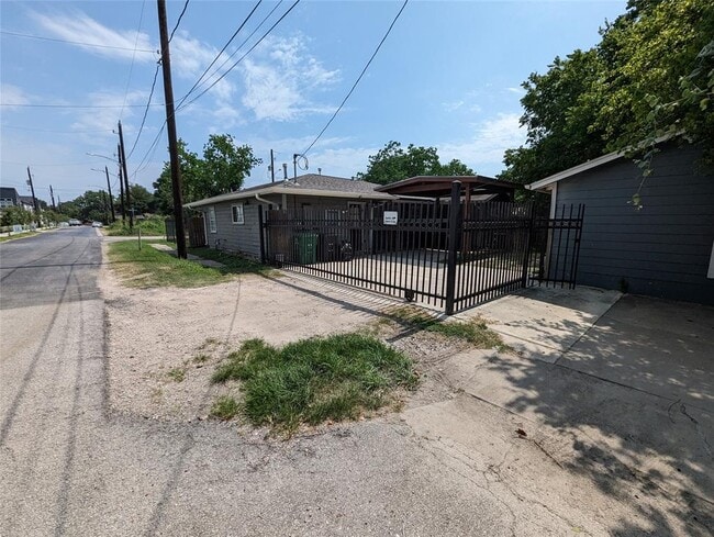 Building Photo - 4604 Gunter St