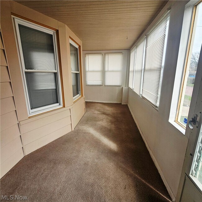 Building Photo - 3110 W 111th St