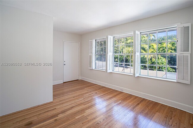 Building Photo - 2805 Segovia St