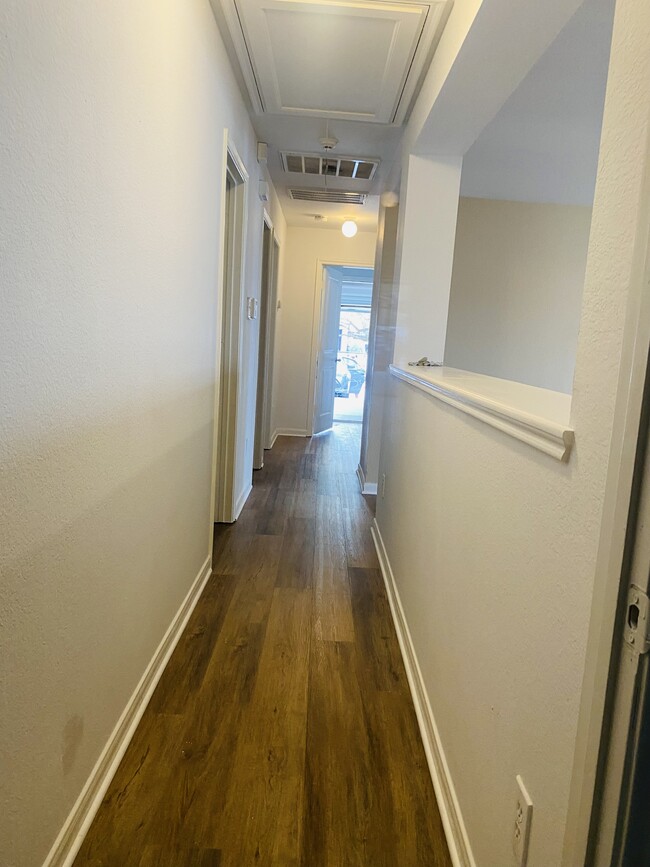 Building Photo - 14111 Prosperity Ridge Dr