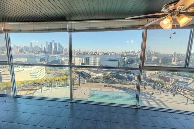 Primary Photo - 380 Mountain Rd