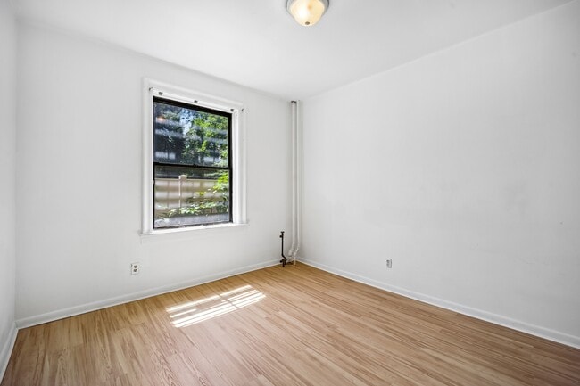 Building Photo - 429 Fairmount Ave
