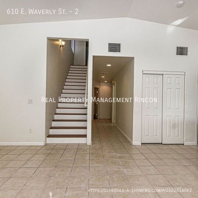 Building Photo - 610 E Waverly St