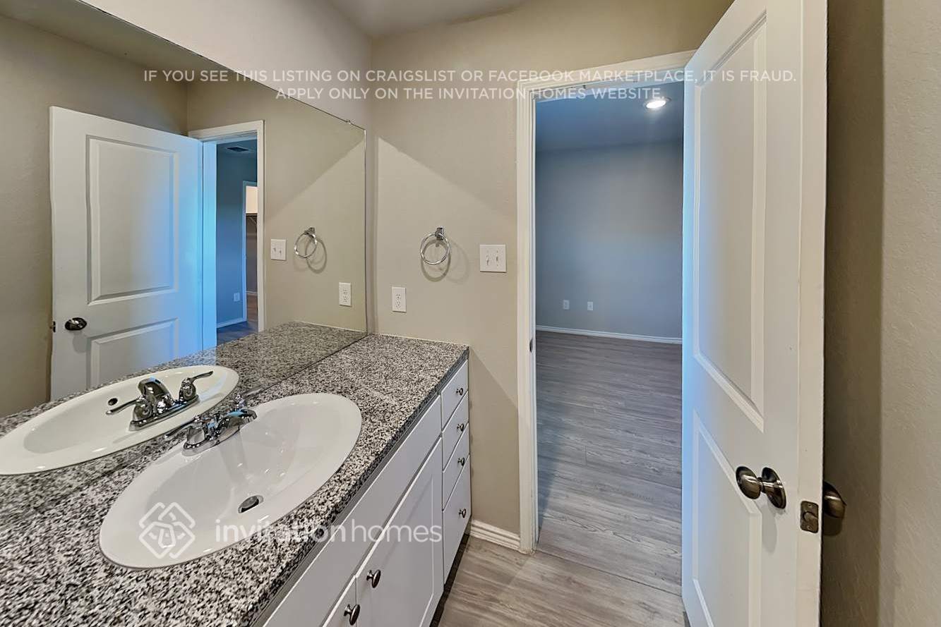 Building Photo - 5411 Verdugos Pl