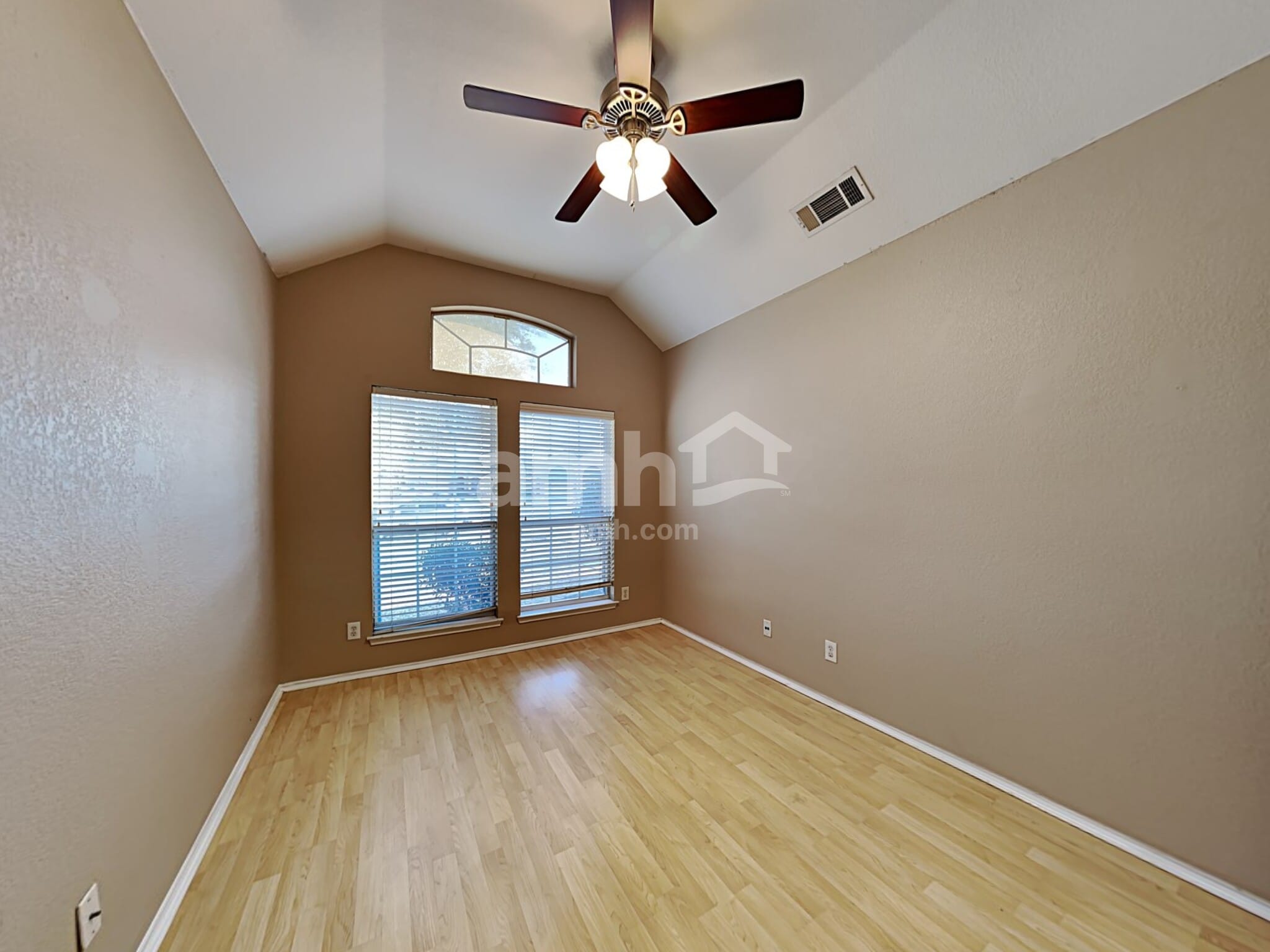 Building Photo - 1000 Redfish Dr