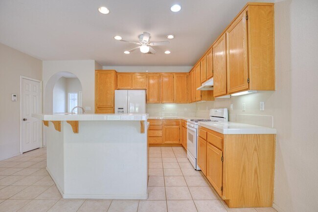 Building Photo - 32576 Guevara Dr