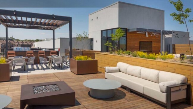 Building Photo - 2930 Umatilla St