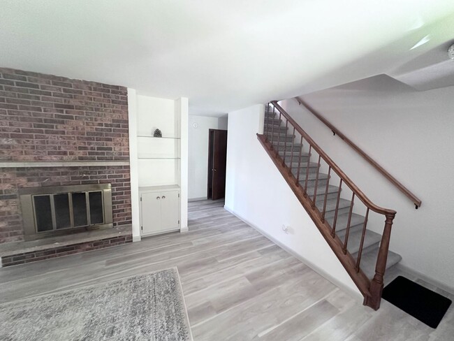 Building Photo - Kleisinger Duplex