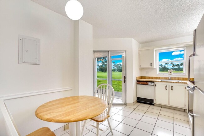 Building Photo - 3951 Via Poinciana