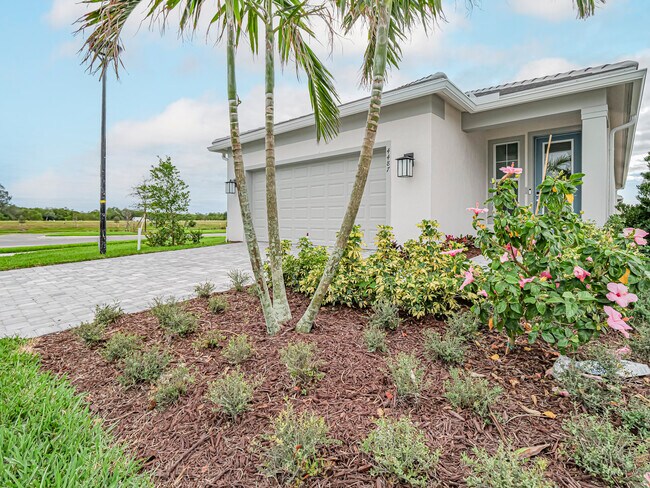 Building Photo - 4487 Nautilus Cir
