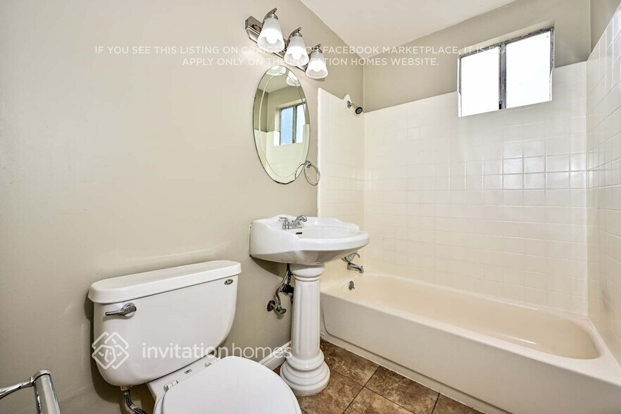 Building Photo - 212 E 185th St