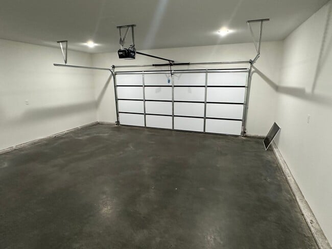 Building Photo - NEW CONSTRUCTION 5 Bed 3 Bath w/ Walk Out Basement Waynesville School District