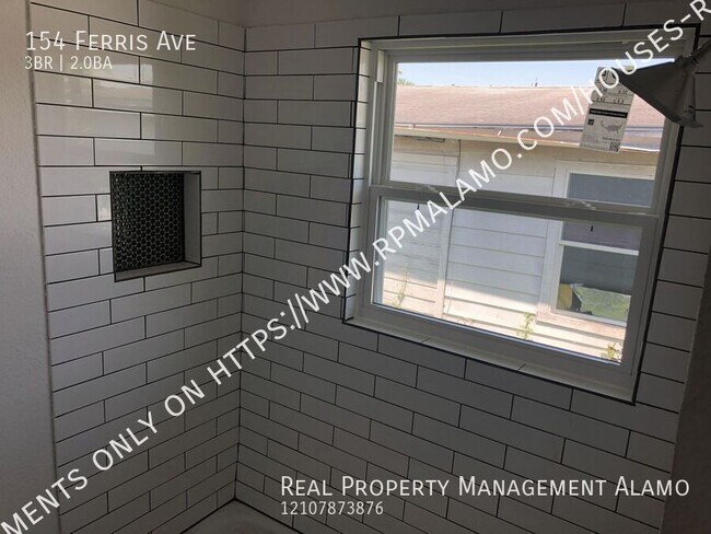 Building Photo - 154 Ferris Ave