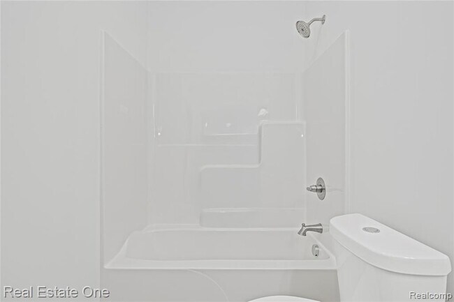Building Photo - 7453 Village Ct
