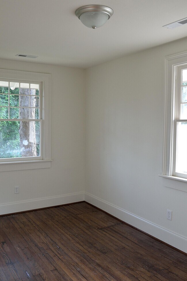 Building Photo - 214 Stribling Ave