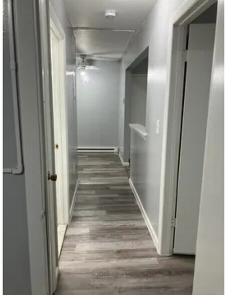 Building Photo - 23 Shirley St