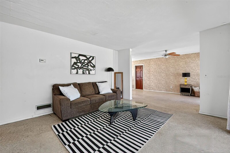 Building Photo - 5614 36th Ave N