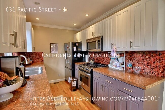 Building Photo - 631 Pacific St