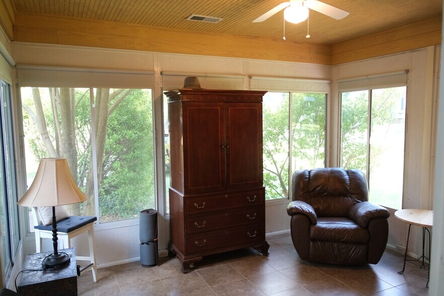 Porch Bedroom - 1033 Woodside Ave
