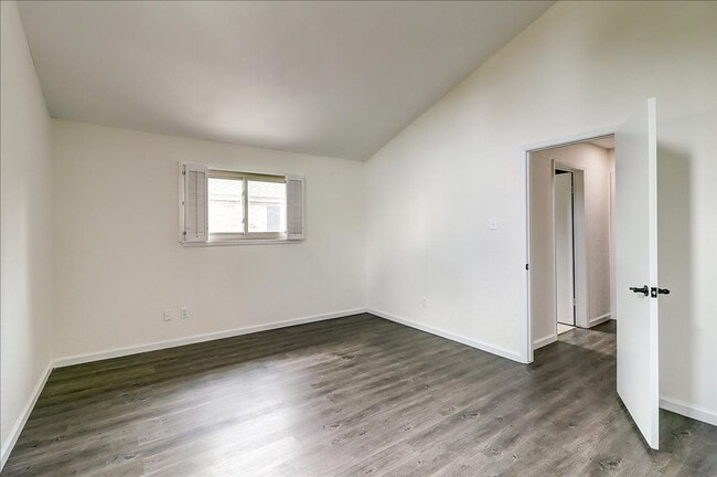 Building Photo - 5530 Tahoe Cir