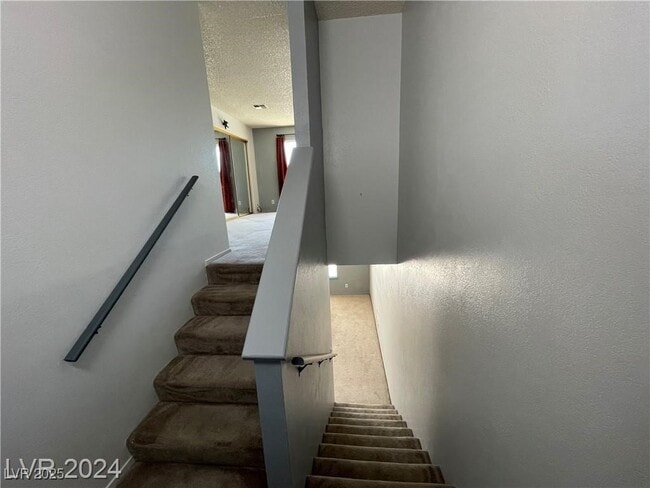 Building Photo - 687 Marina Dr