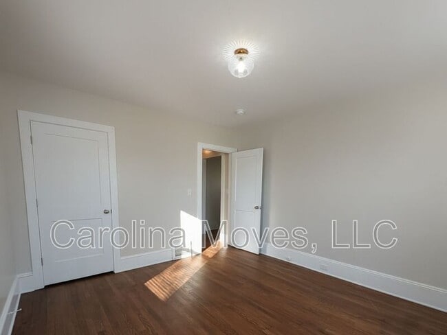 Building Photo - 1102 Easley Bridge Rd